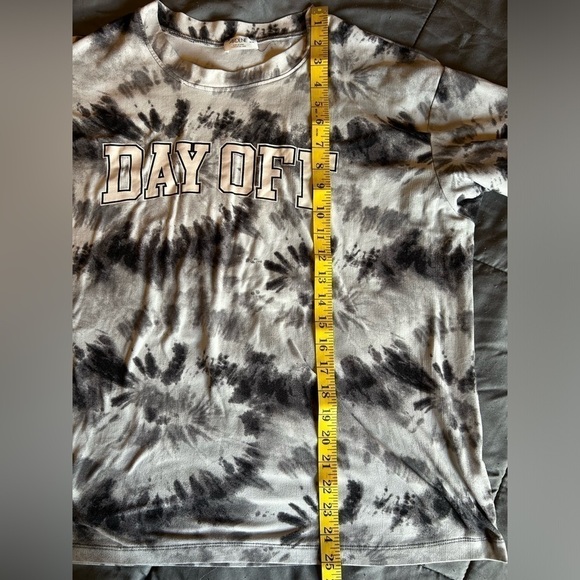 MED - Ardene Tee - Picture 3 of 3